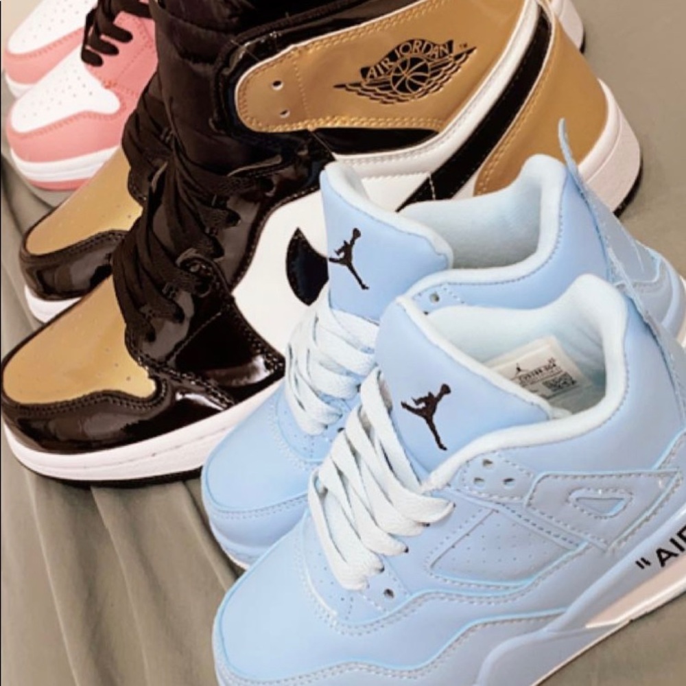 Middle mens Jordan sneakers Size 9.5